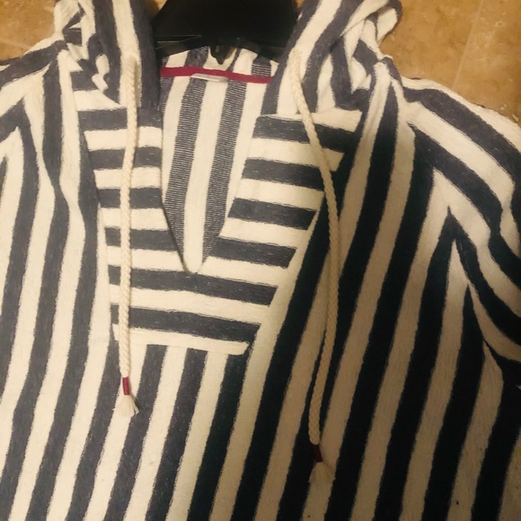 Old Navy Beach top Cover UP! ~ sz.(MED) - Picture 6 of 9